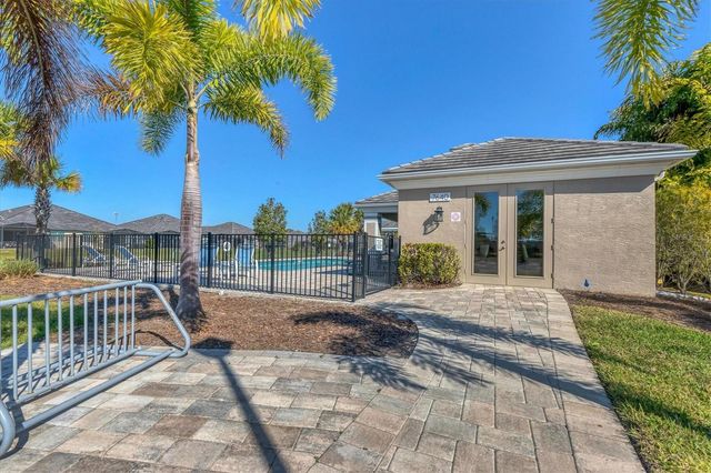 2905 TRUSTEE AVENUE, Sarasota, FL 34243