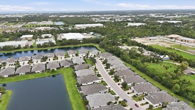 2905 TRUSTEE AVENUE, Sarasota, FL 34243
