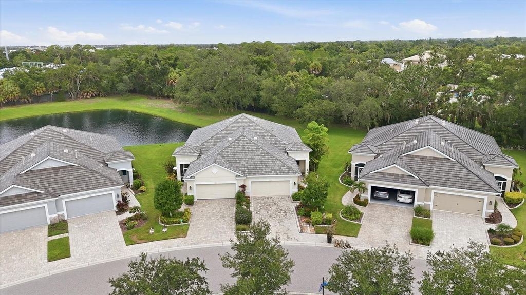 2905 TRUSTEE AVENUE, Sarasota, FL 34243
