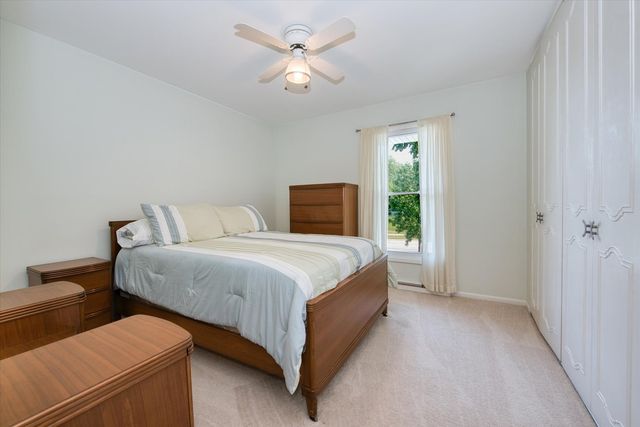 1058 W Illinois Avenue, Palatine, IL 60067
