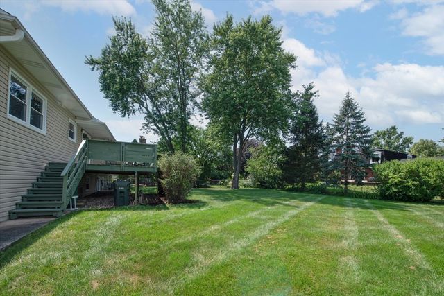1058 W Illinois Avenue, Palatine, IL 60067