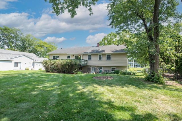 1058 W Illinois Avenue, Palatine, IL 60067