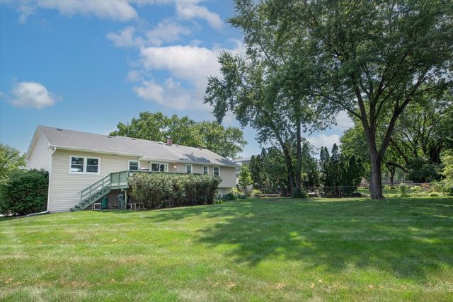 1058 W Illinois Avenue, Palatine, IL 60067