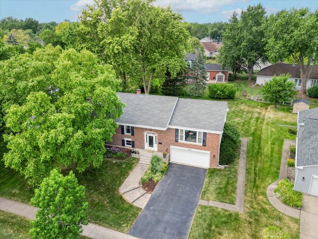 1058 W Illinois Avenue, Palatine, IL 60067