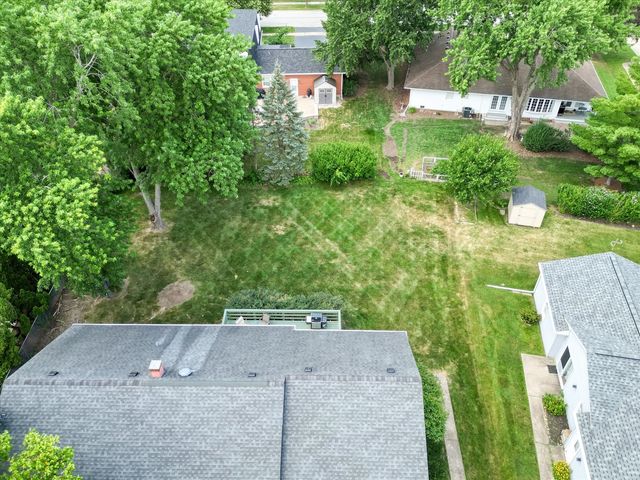 1058 W Illinois Avenue, Palatine, IL 60067