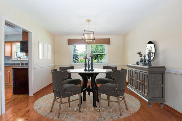 1058 W Illinois Avenue, Palatine, IL 60067