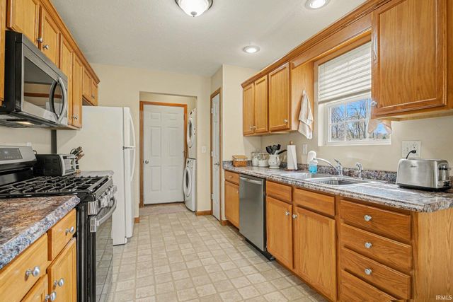 1703 Aspen Court, Goshen, IN 46526
