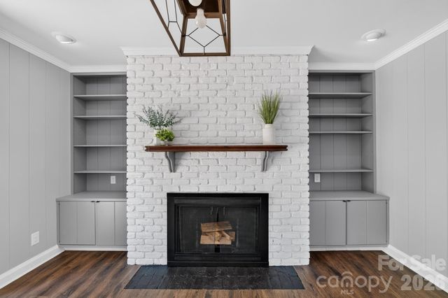 935 Ridgewood Drive NE, Lenoir, NC 28645