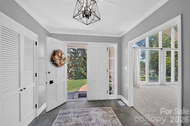 935 Ridgewood Drive NE, Lenoir, NC 28645