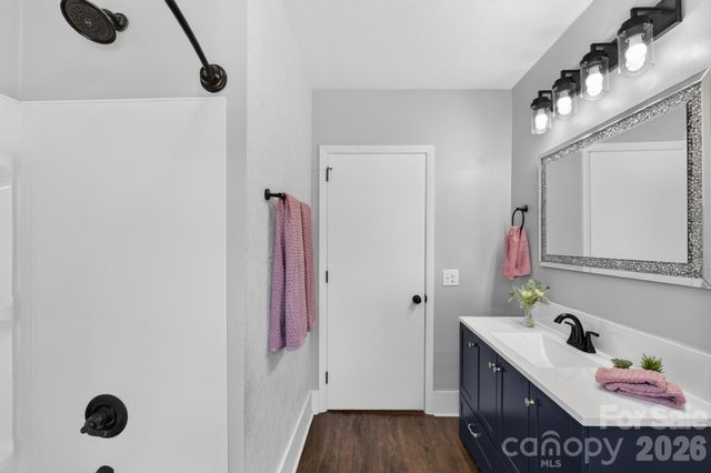 935 Ridgewood Drive NE, Lenoir, NC 28645