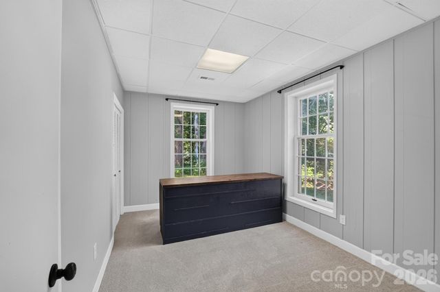 935 Ridgewood Drive NE, Lenoir, NC 28645