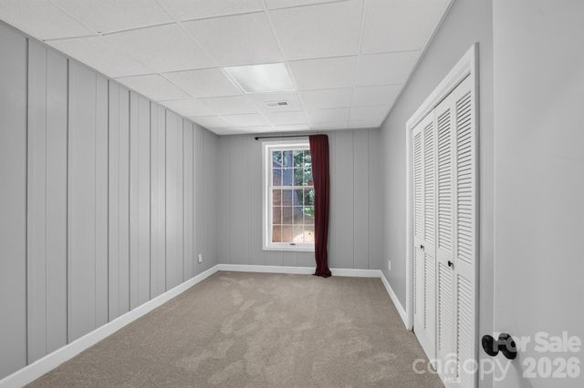 935 Ridgewood Drive NE, Lenoir, NC 28645