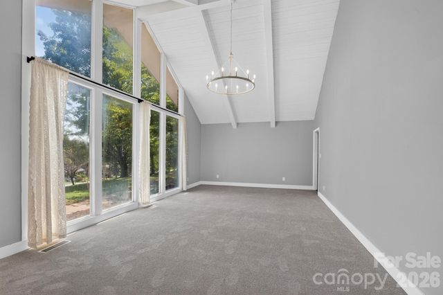 935 Ridgewood Drive NE, Lenoir, NC 28645