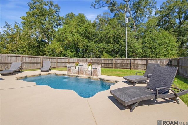 10069 Serene Rd, Denham Springs, LA 70726