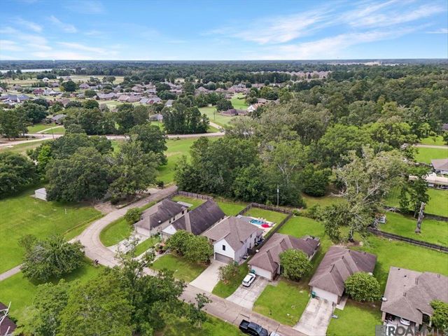 10069 Serene Rd, Denham Springs, LA 70726