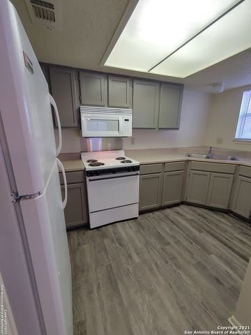 6316 Cambridge Dr Apt 1, San Antonio, TX 78218