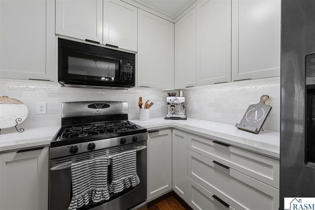 1314 N 5th Street, St. Peter, MN 56082