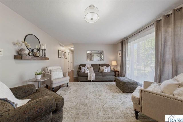 1314 N 5th Street, St. Peter, MN 56082