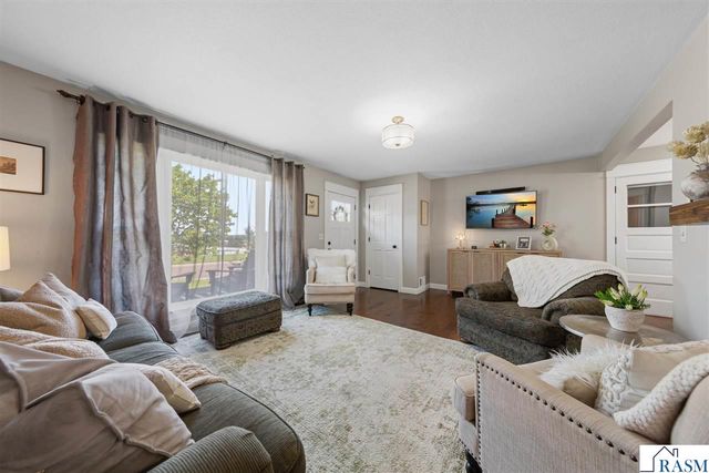 1314 N 5th Street, St. Peter, MN 56082