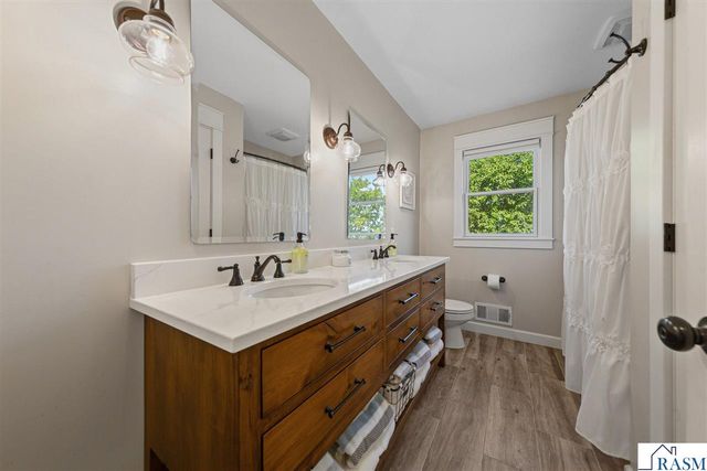 1314 N 5th Street, St. Peter, MN 56082