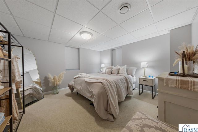 1314 N 5th Street, St. Peter, MN 56082