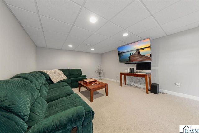 1314 N 5th Street, St. Peter, MN 56082
