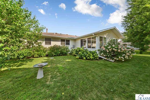 1314 N 5th Street, St. Peter, MN 56082