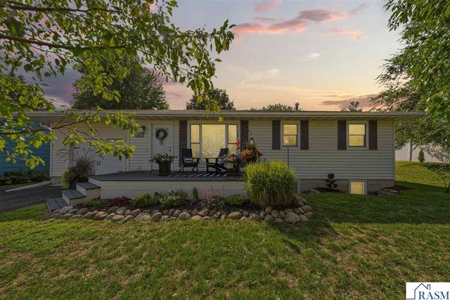 1314 N 5th Street, St. Peter, MN 56082