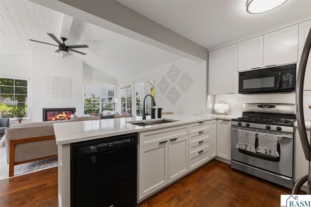 1314 N 5th Street, St. Peter, MN 56082