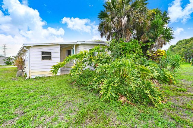 7500 Agawam Road, Sebastian, FL 32976