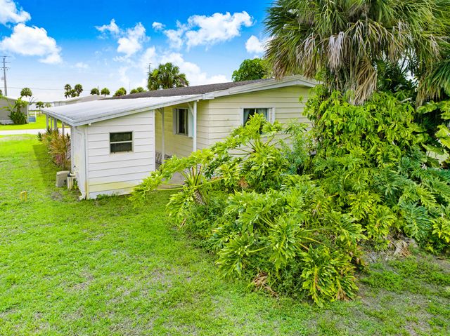 7500 Agawam Road, Sebastian, FL 32976