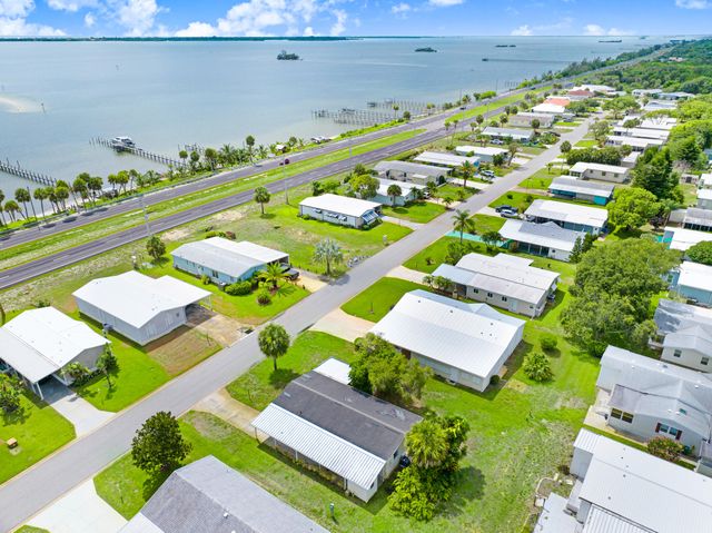 7500 Agawam Road, Sebastian, FL 32976