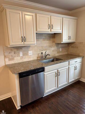 13113 Woodridge Circle, Plymouth Twp, MI 48170