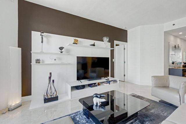 3600 Mystic Pointe Drive 1916, Aventura, FL 33180