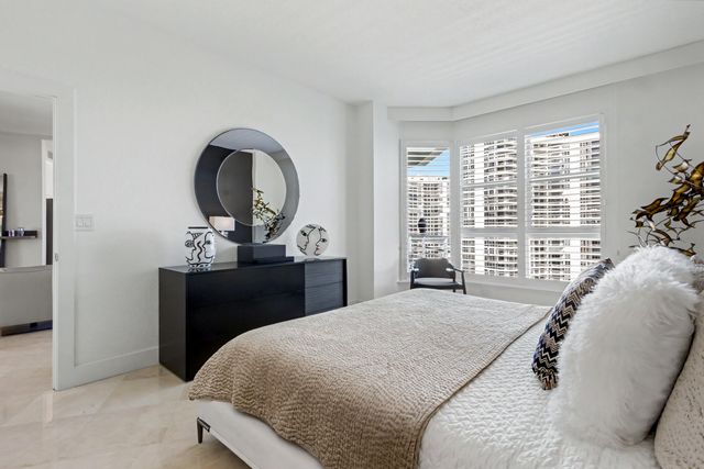 3600 Mystic Pointe Drive 1916, Aventura, FL 33180