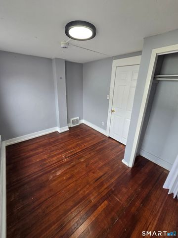 24 Watson Street, New Haven, CT 06511