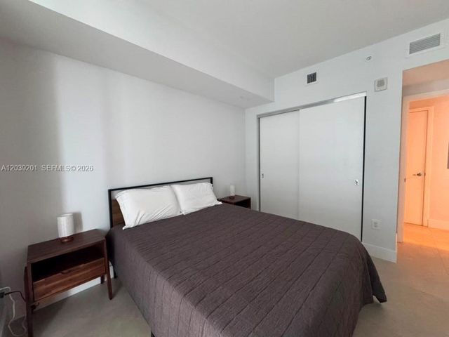 1010 Brickell Ave 1807, Miami, FL 33131