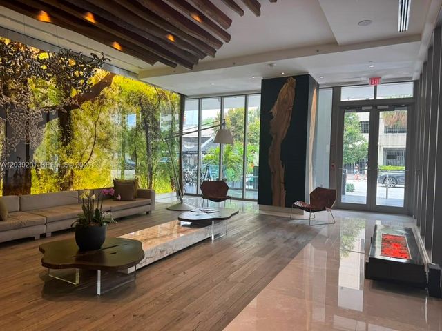 1010 Brickell Ave 1807, Miami, FL 33131