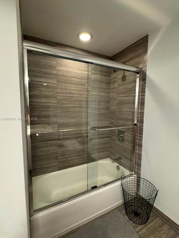 1010 Brickell Ave 1807, Miami, FL 33131
