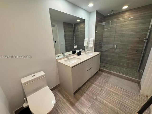 1010 Brickell Ave 1807, Miami, FL 33131