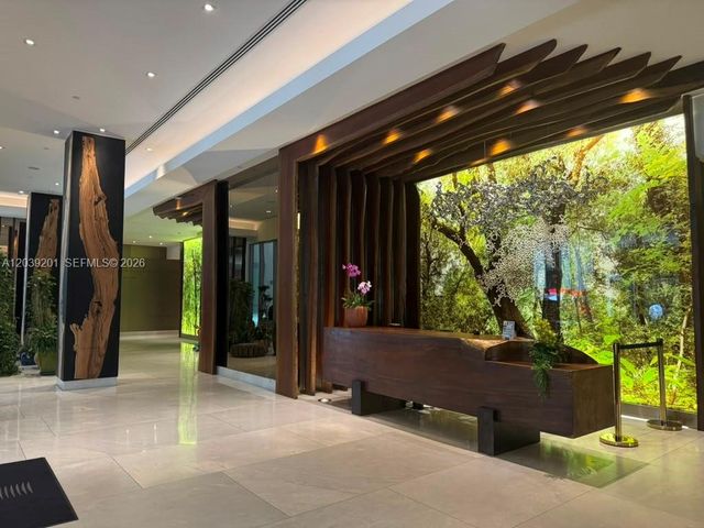 1010 Brickell Ave 1807, Miami, FL 33131