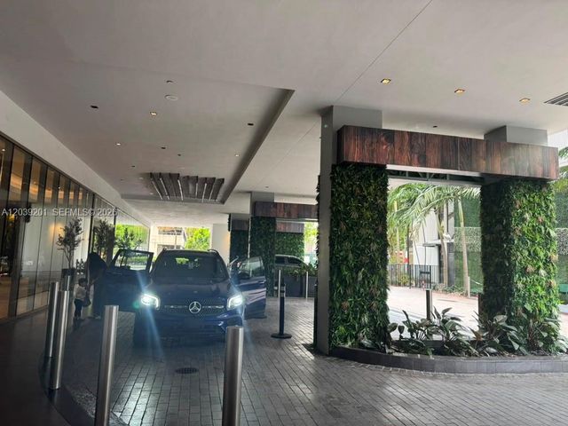 1010 Brickell Ave 1807, Miami, FL 33131