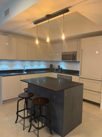 1010 Brickell Ave 1807, Miami, FL 33131