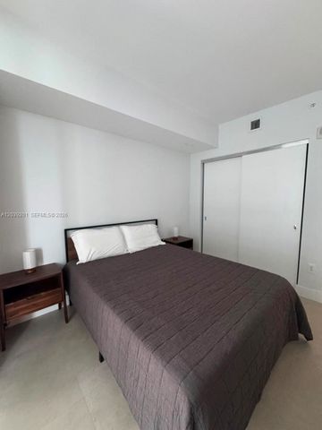 1010 Brickell Ave 1807, Miami, FL 33131