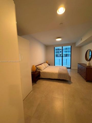 1010 Brickell Ave 1807, Miami, FL 33131