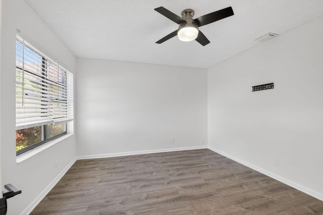 9074 Chatsworth Cascades, Boca Raton, FL 33434