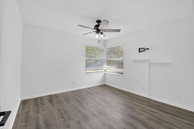 9074 Chatsworth Cascades, Boca Raton, FL 33434