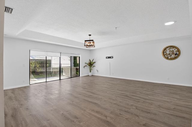 9074 Chatsworth Cascades, Boca Raton, FL 33434