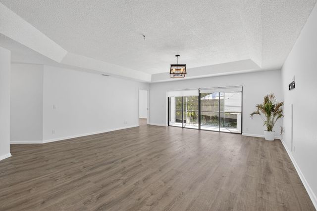 9074 Chatsworth Cascades, Boca Raton, FL 33434