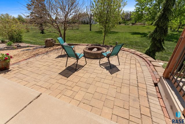 47109 Dorothy St Street, Harrisburg, SD 57032